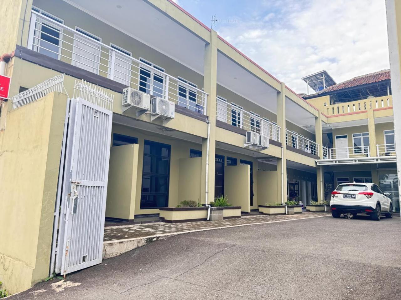 Fakhira Residence Hotel Cianjur Exterior foto